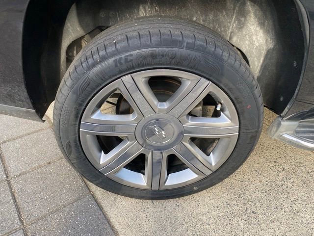 Used 2016 Cadillac Escalade Luxury AWD/4WD image 24