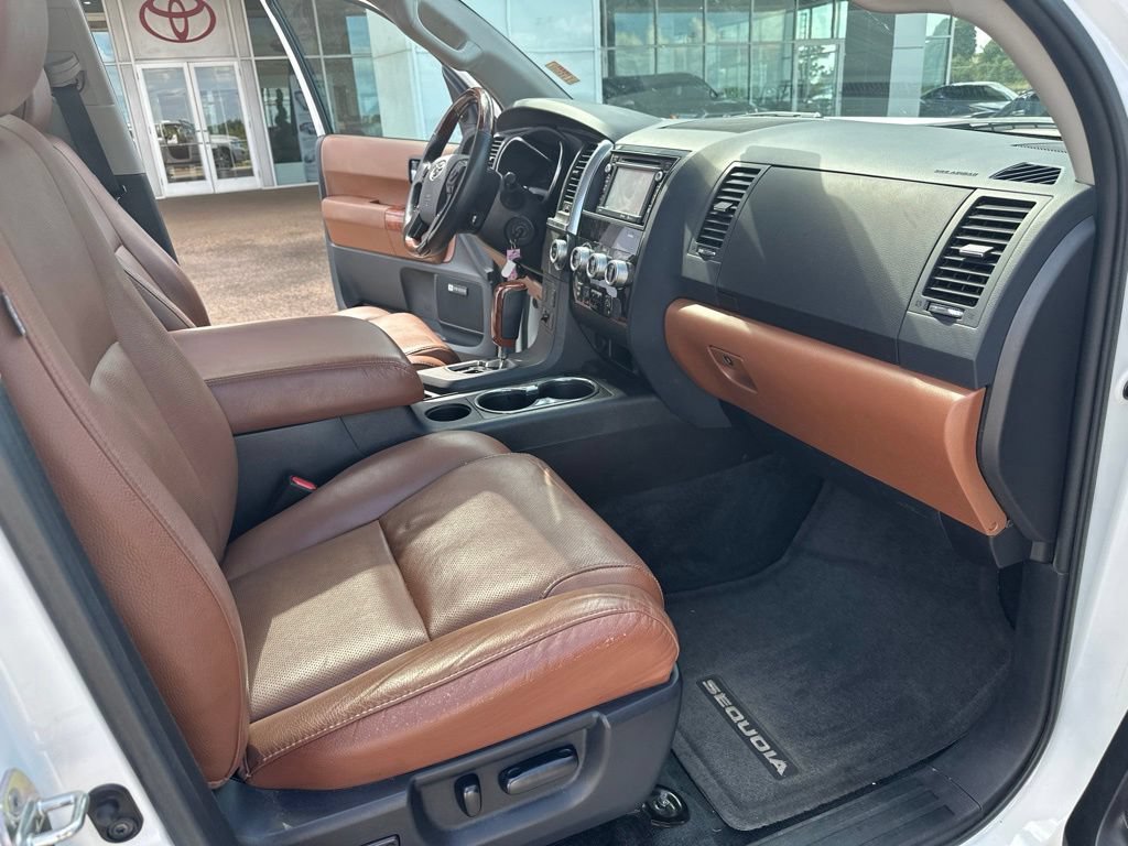 Used 2018 Toyota Sequoia Platinum RWD image 19