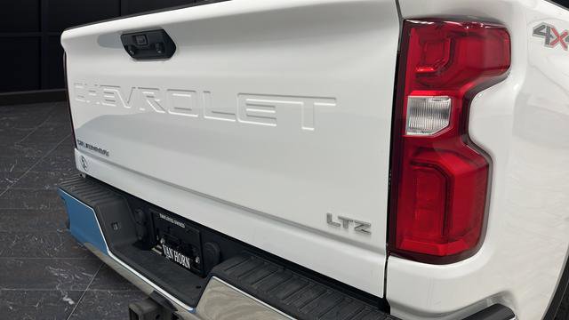 Used 2022 Chevrolet Silverado 2500 LTZ AWD/4WD image 32