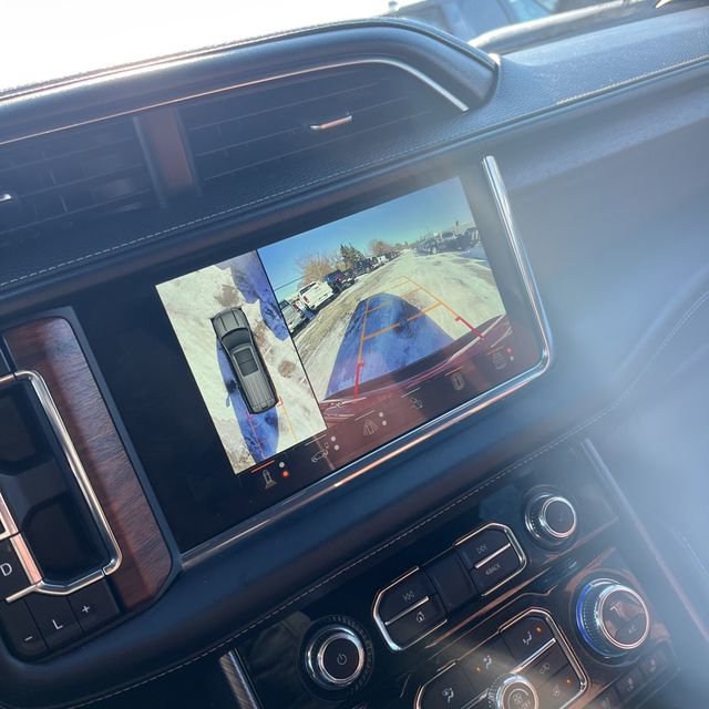Used 2023 GMC Yukon Denali Ultimate image 15