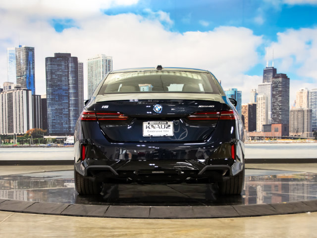 New 2027 BMW i5 xDrive40 w/ M Sport Package AWD/4WD image 11