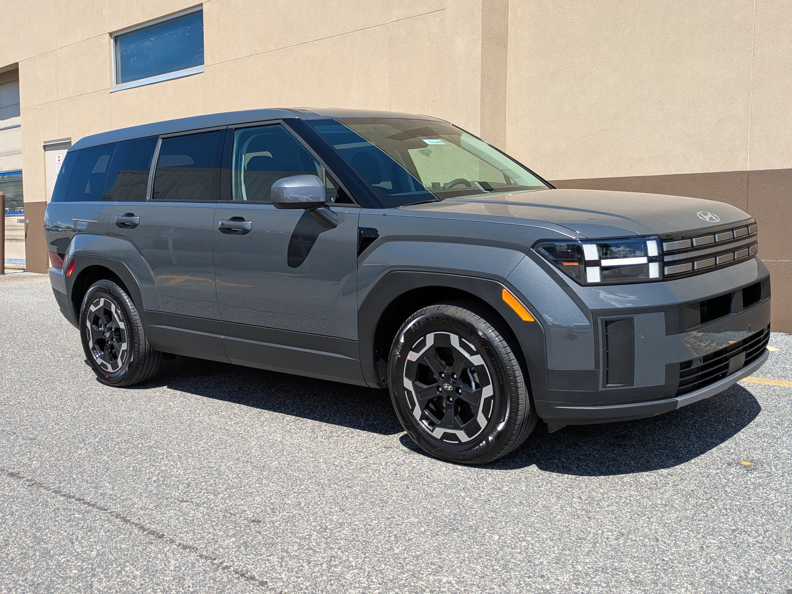 New 2026 Hyundai Santa Fe SE image 2