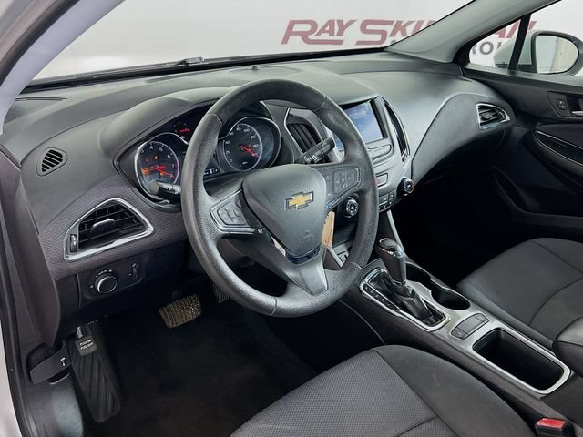 Used 2019 Chevrolet Cruze LS w/ LS Convenience Package FWD image 30