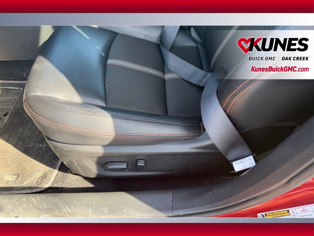 Used 2025 Nissan Altima 2.5 SR FWD image 11