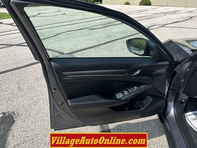 Used 2018 Honda Accord LX image 9