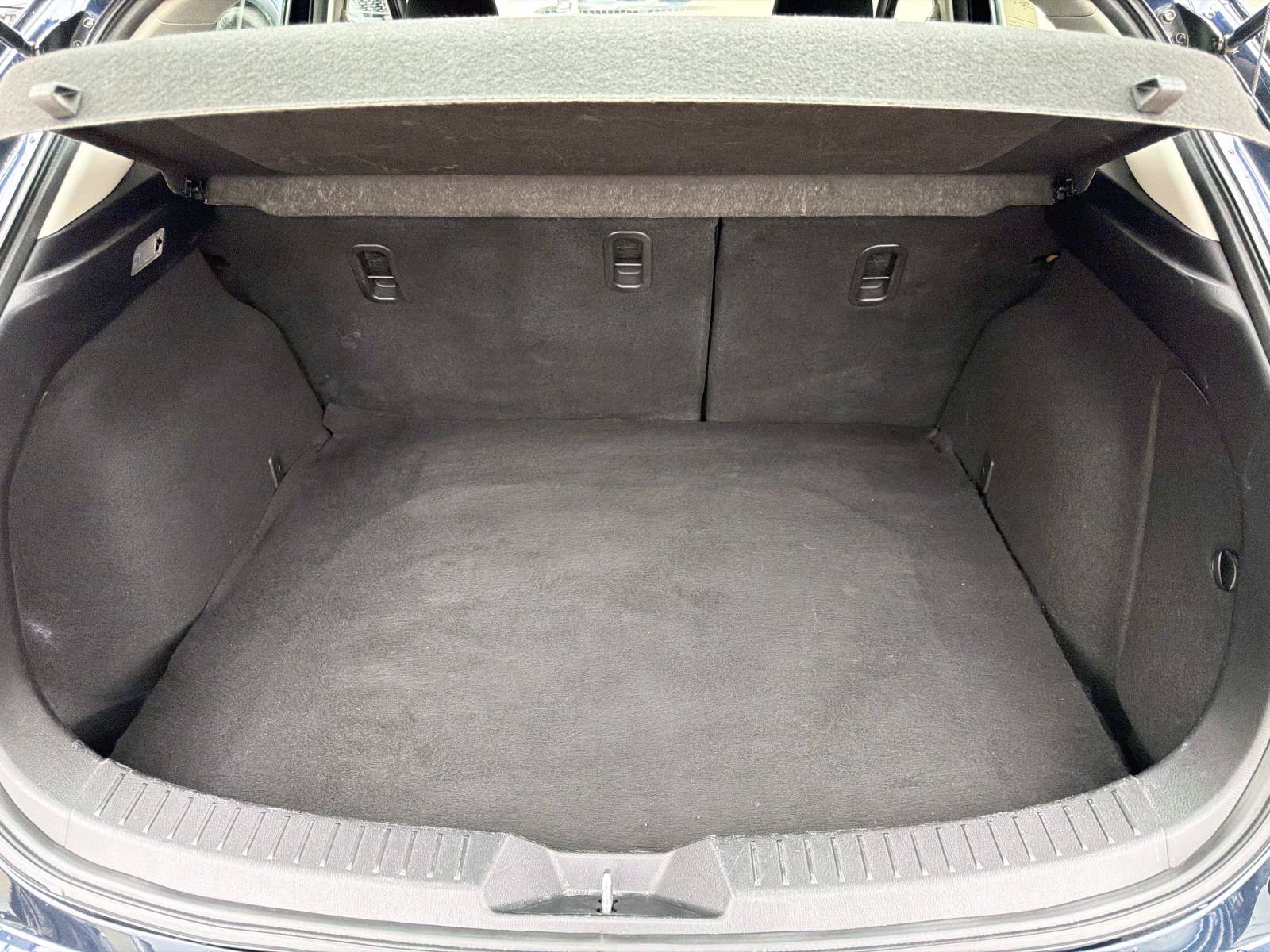 Used 2016 MAZDA MAZDA3 i Sport FWD image 5