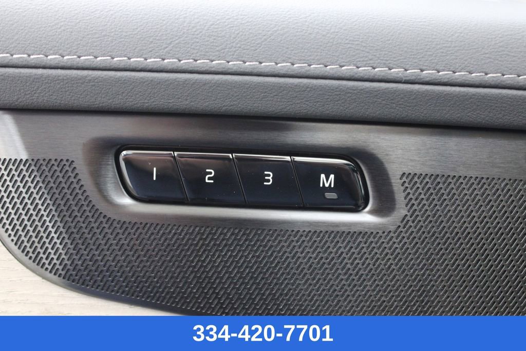 New 2026 Volvo XC90 B6 Plus w/ Protection Package image 18