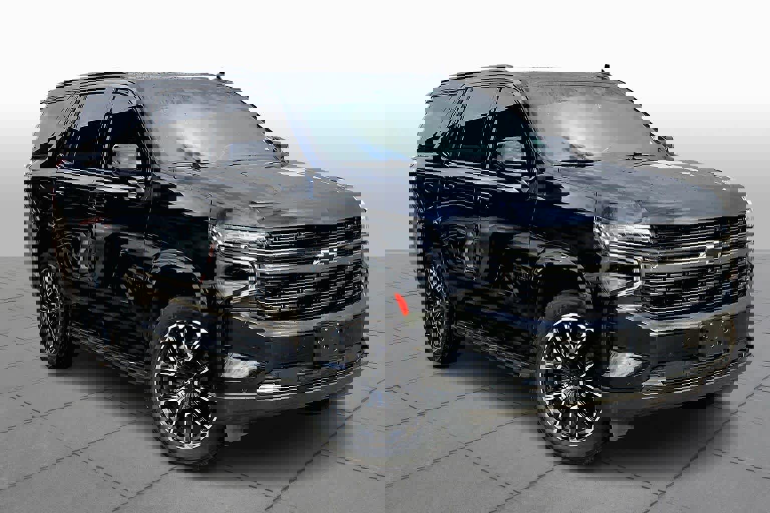 Used 2021 Chevrolet Tahoe RST w/ Luxury Package image 2