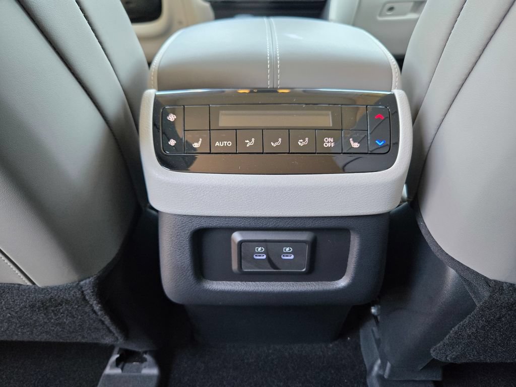 Used 2026 INFINITI QX60 Luxe w/ Cargo Package AWD/4WD image 15