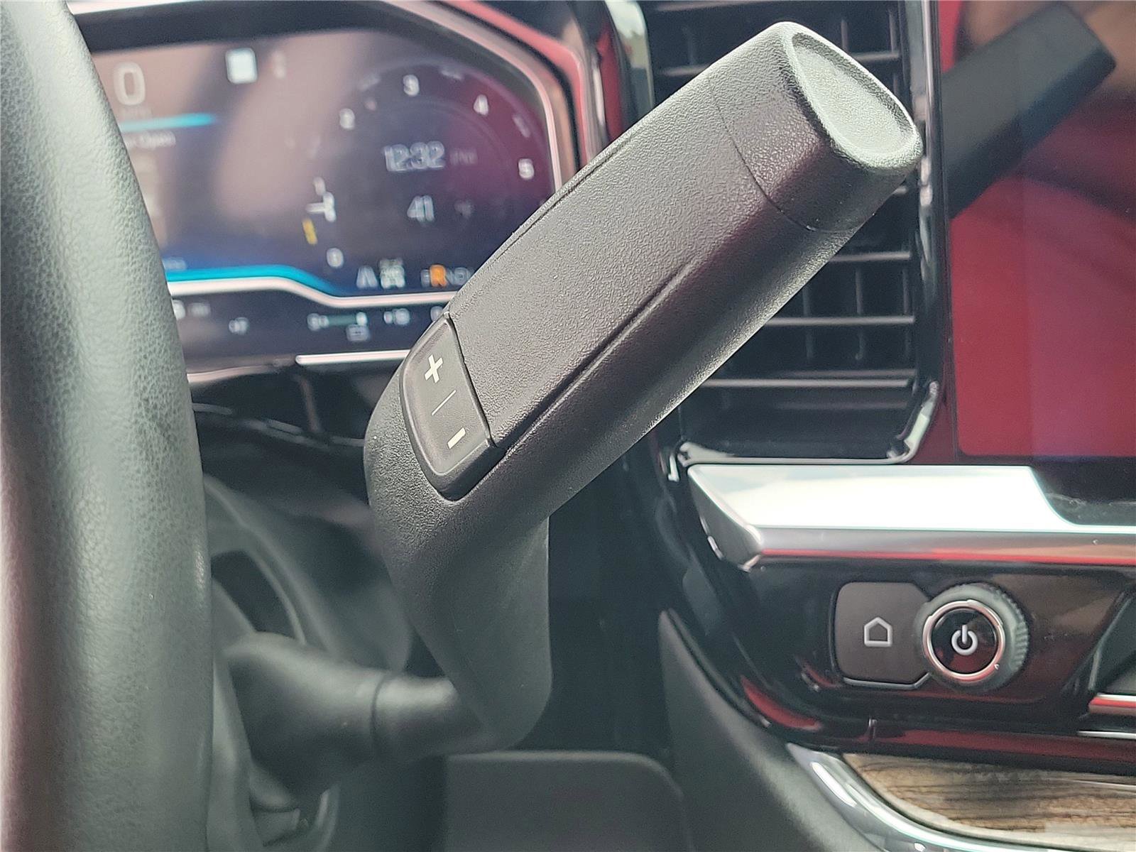 Used 2023 Chevrolet Silverado 1500 LT image 30