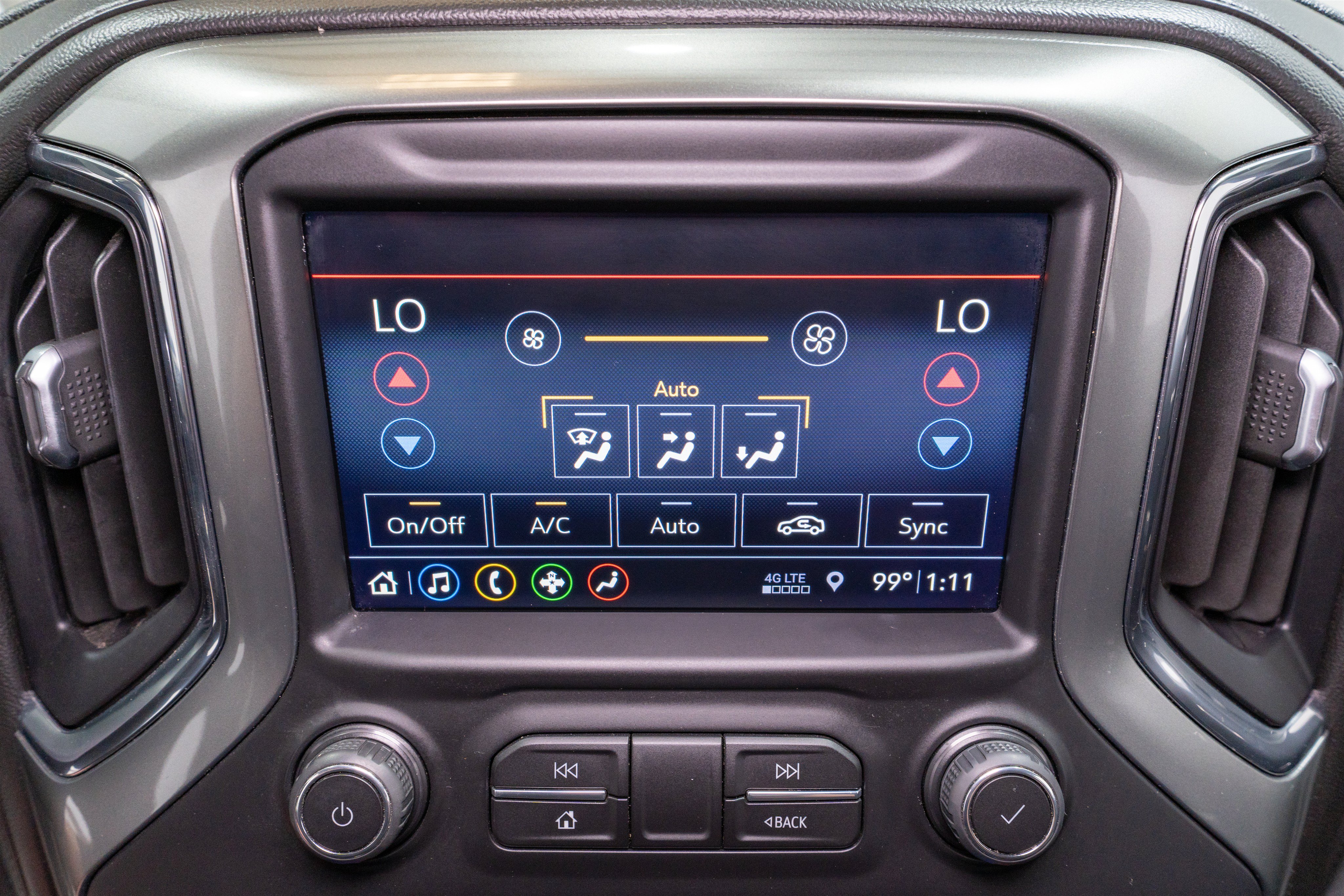 Used 2019 Chevrolet Silverado 1500 LT AWD/4WD image 19