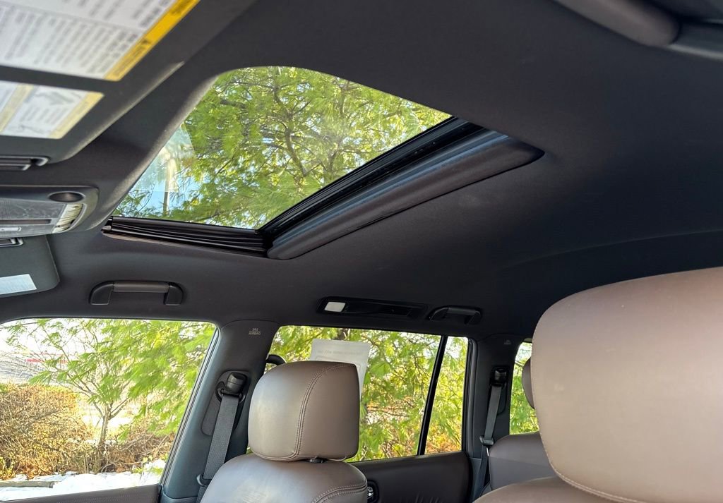 Used 2022 Nissan Armada Platinum w/ Captain's Chairs Package image 16