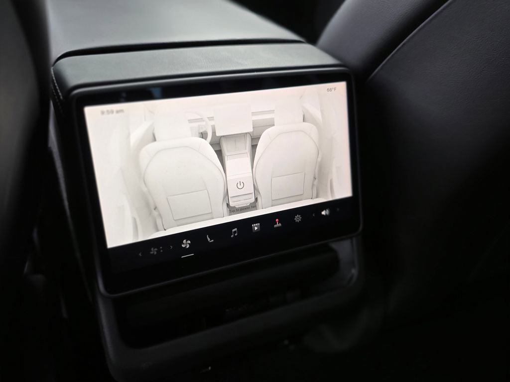 Used 2024 Tesla Model 3 Standard Range image 17