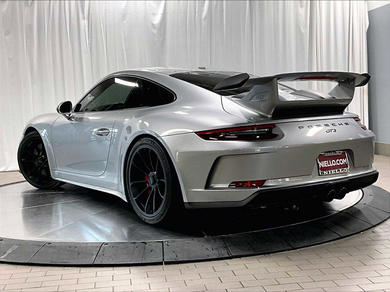 Used 2018 Porsche 911 GT3 image 3
