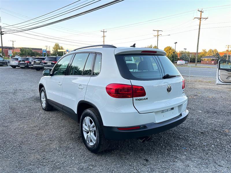 Used 2017 Volkswagen Tiguan S image 7