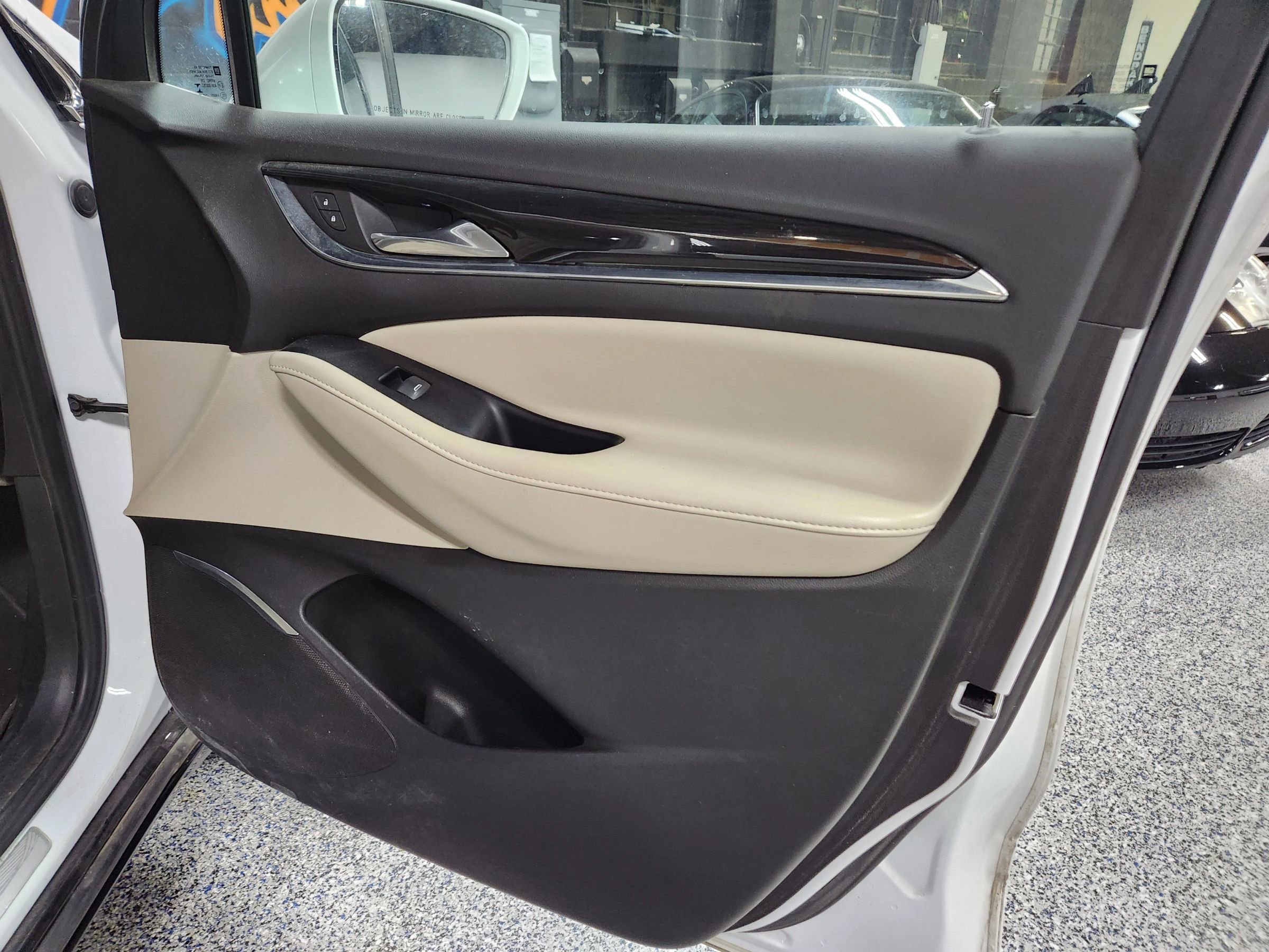 Used 2019 Buick Enclave Essence image 29