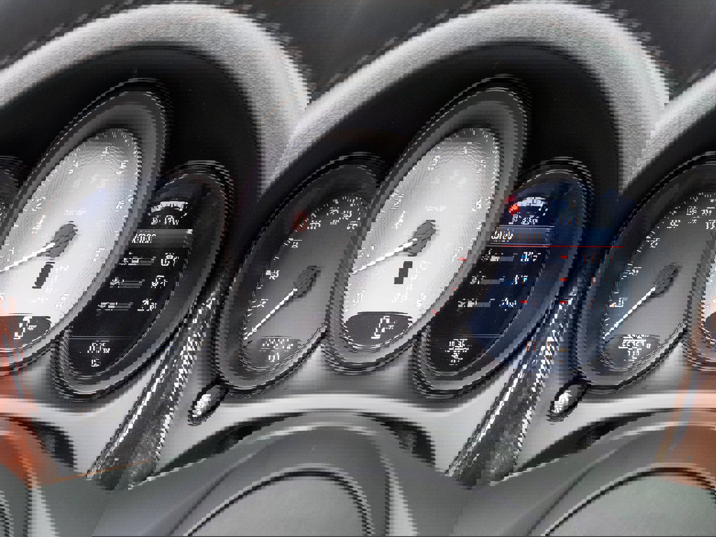 Used 2024 Porsche Macan S image 21