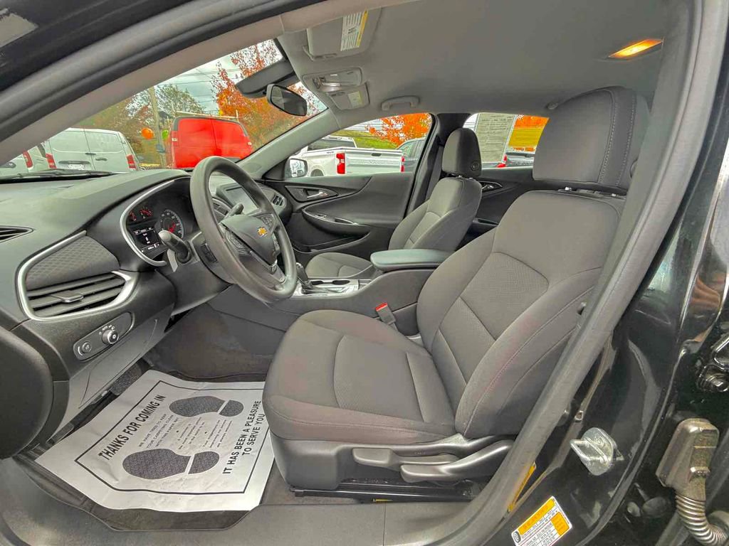 Used 2018 Chevrolet Malibu LS image 12