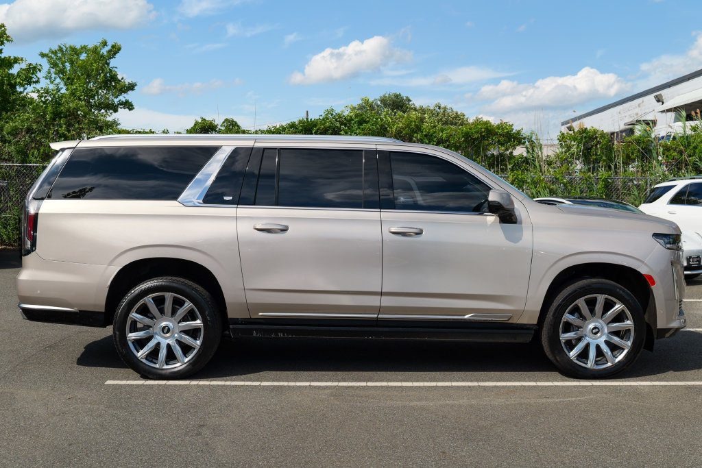 Used 2024 Cadillac Escalade ESV Premium Luxury Platinum AWD/4WD image 8