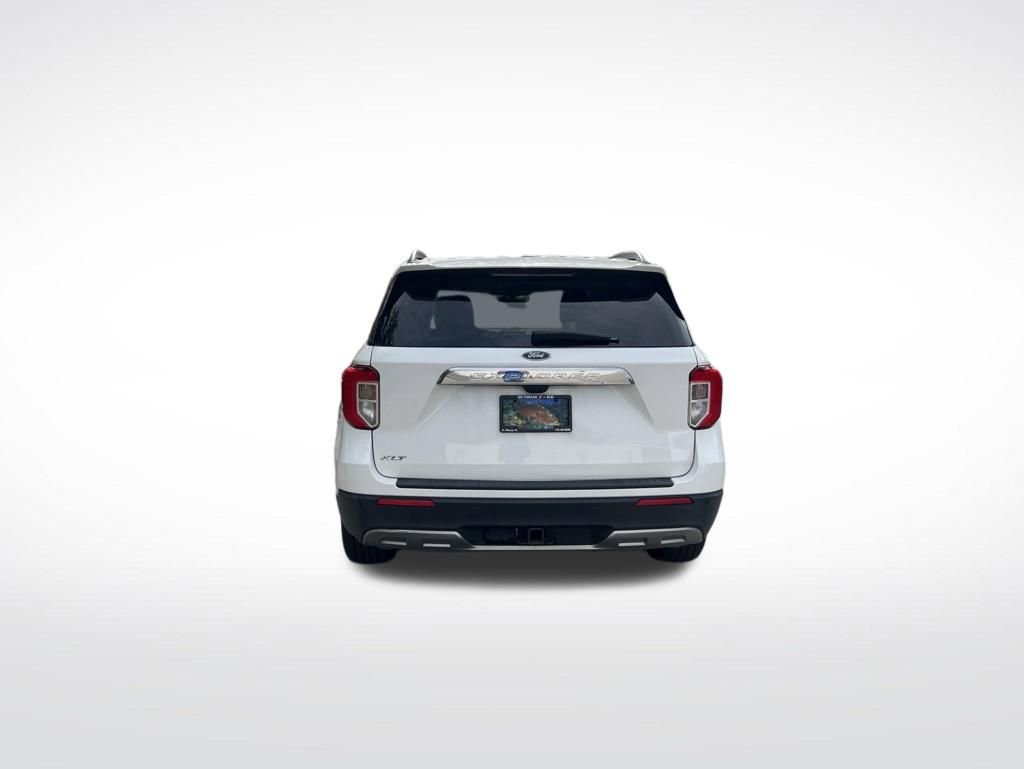 Used 2023 Ford Explorer XLT w/ Equipment Group 202A RWD image 7