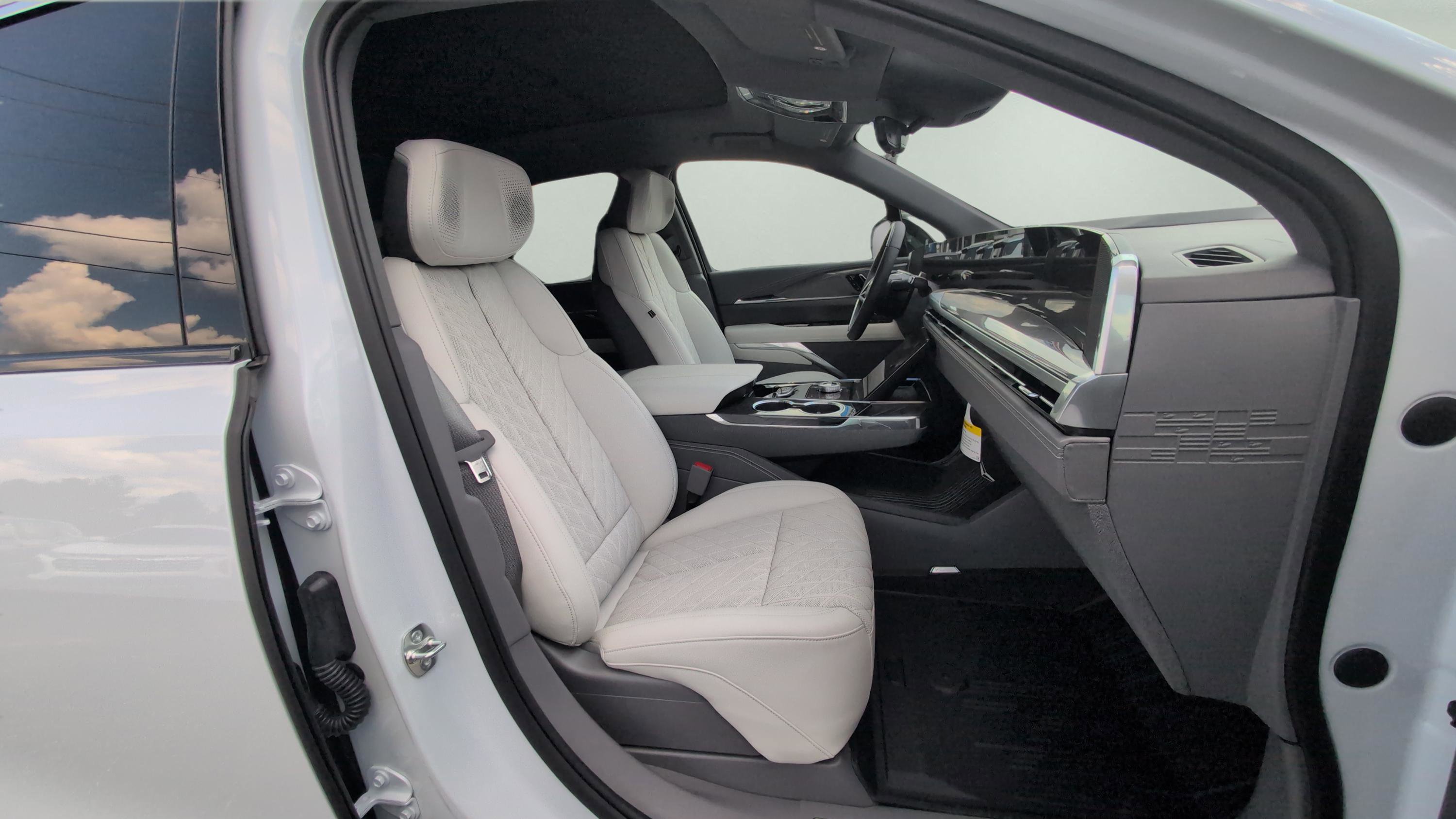 New 2026 Cadillac Escalade IQ Luxury 1 image 11