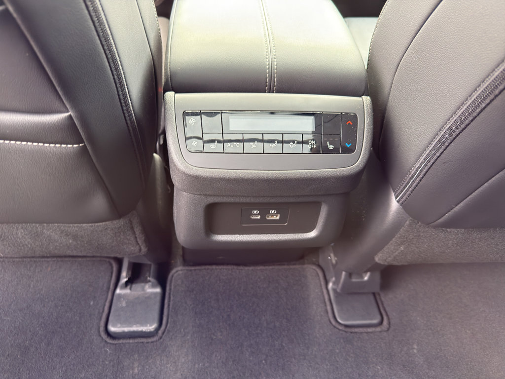 Certified 2025 Nissan Pathfinder SL w/ SL Premium Package image 32