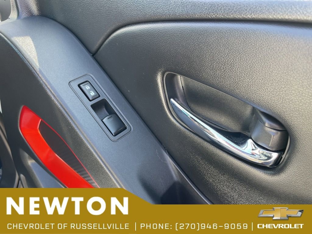 Used 2025 Nissan Frontier PRO-4X AWD/4WD image 29