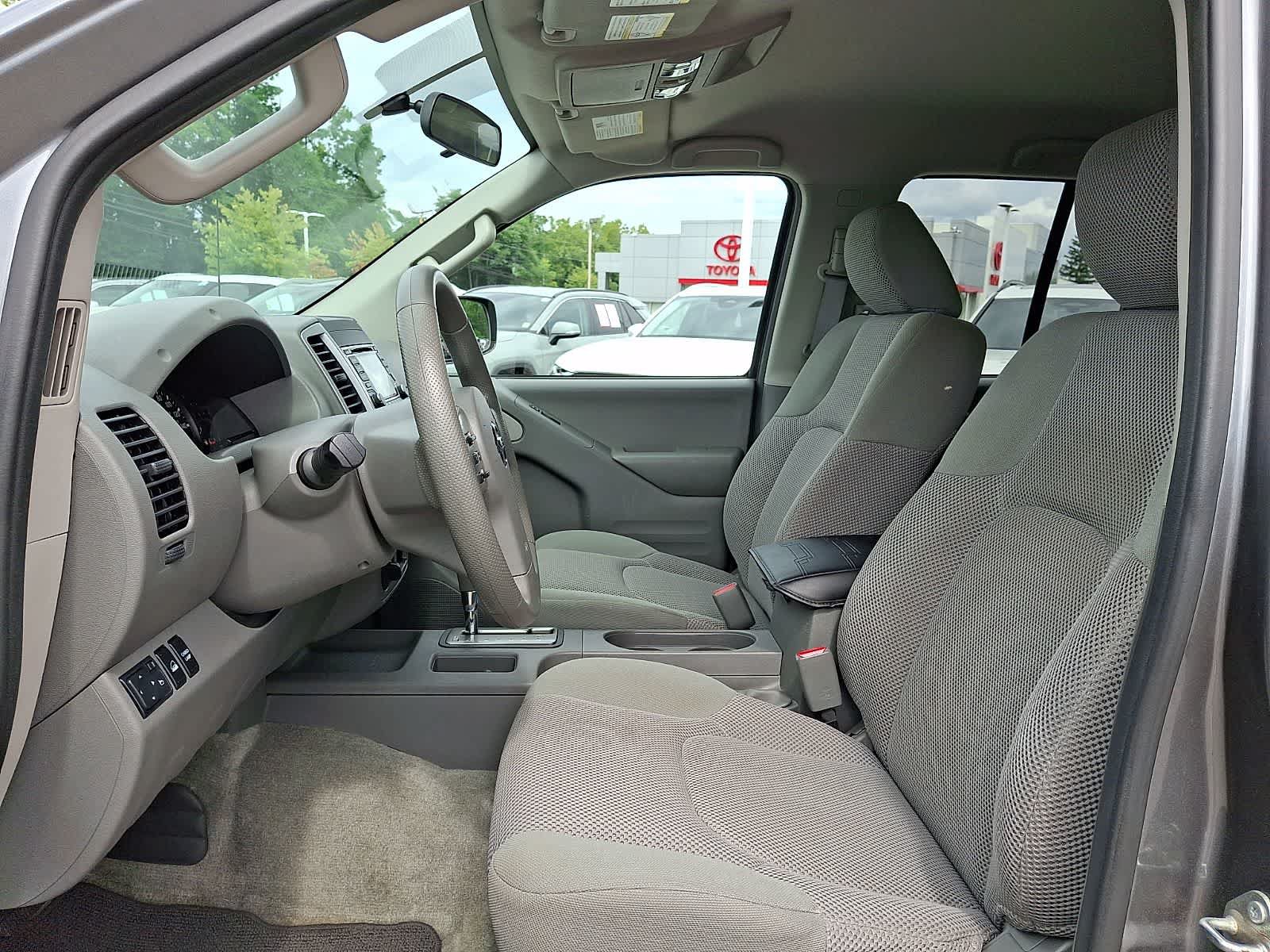 Used 2016 Nissan Frontier SV AWD/4WD image 15