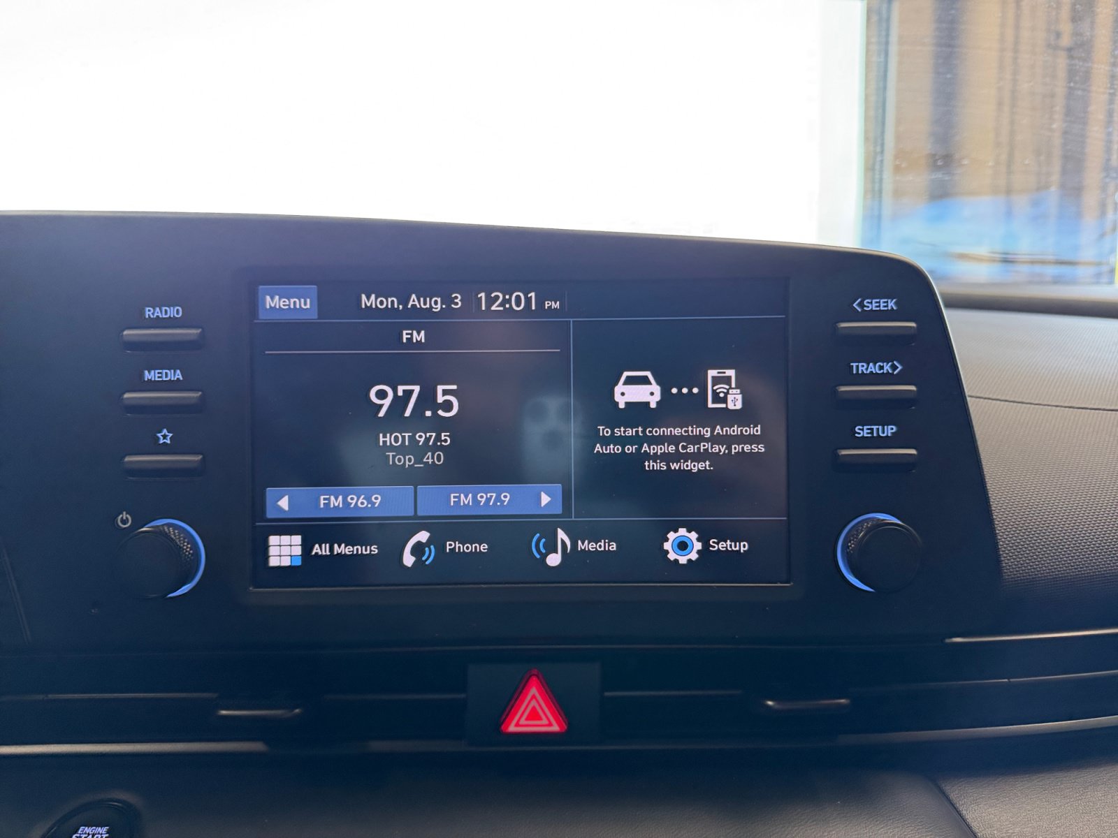 Used 2025 Hyundai Elantra Sport w/ Cargo Package FWD image 12