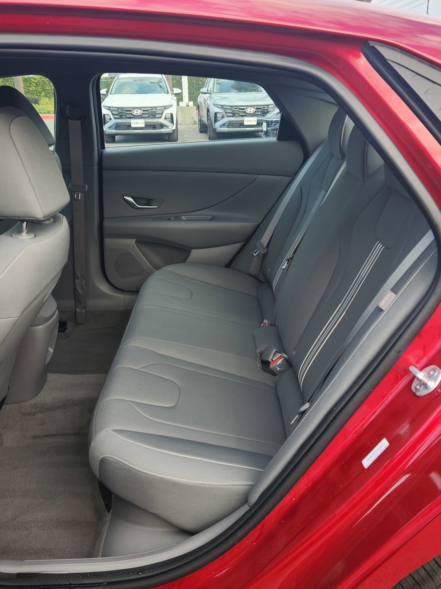 Certified 2025 Hyundai Elantra Blue image 29