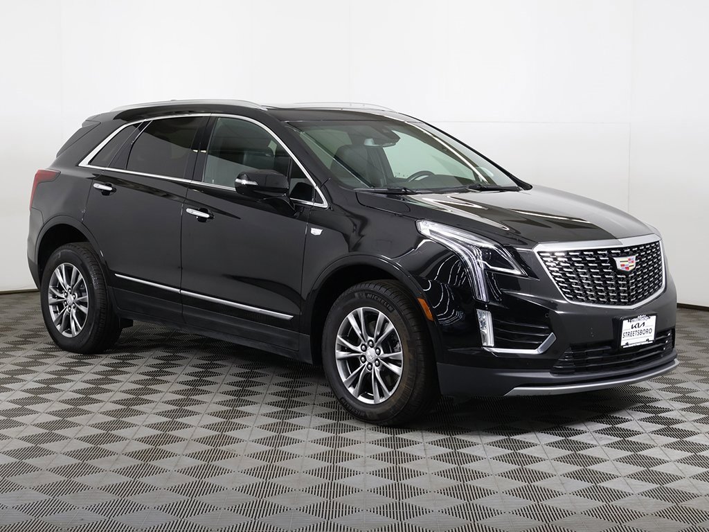 Used 2023 Cadillac XT5 Premium Luxury image 2