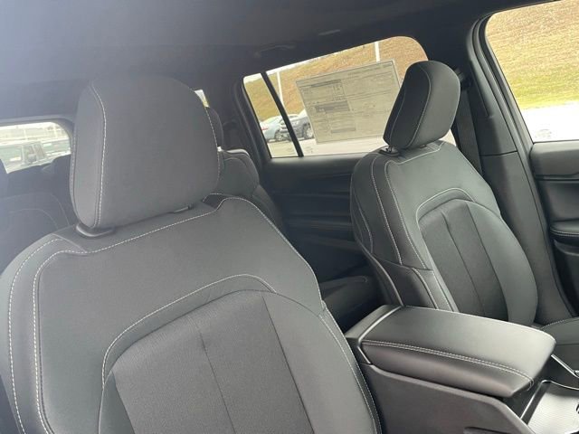 New 2025 Jeep Grand Cherokee L Laredo AWD/4WD image 28