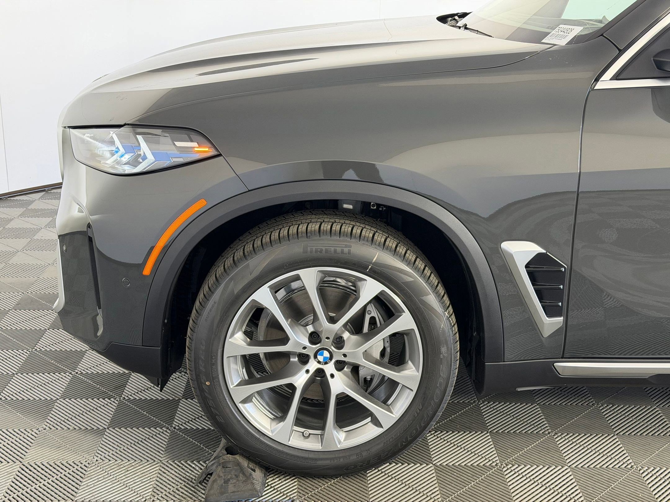 Used 2026 BMW X5 sDrive40i w/ Premium Package RWD image 9