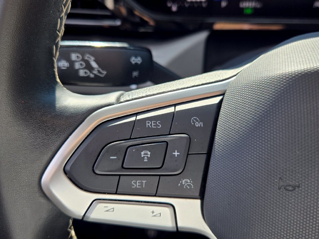 Certified 2024 Volkswagen Taos S FWD image 23