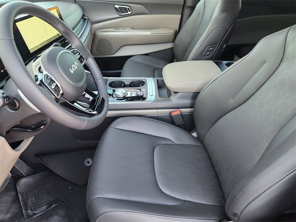 New 2026 Kia Carnival EX image 9