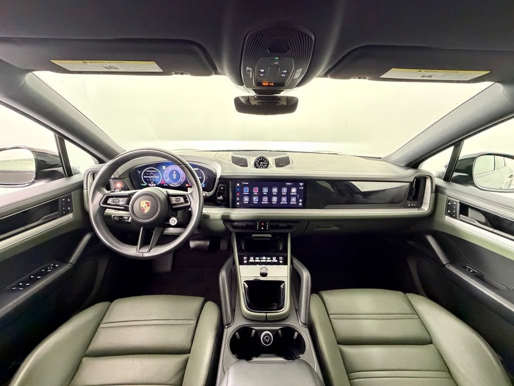Certified 2025 Porsche Cayenne Coupe AWD/4WD image 6