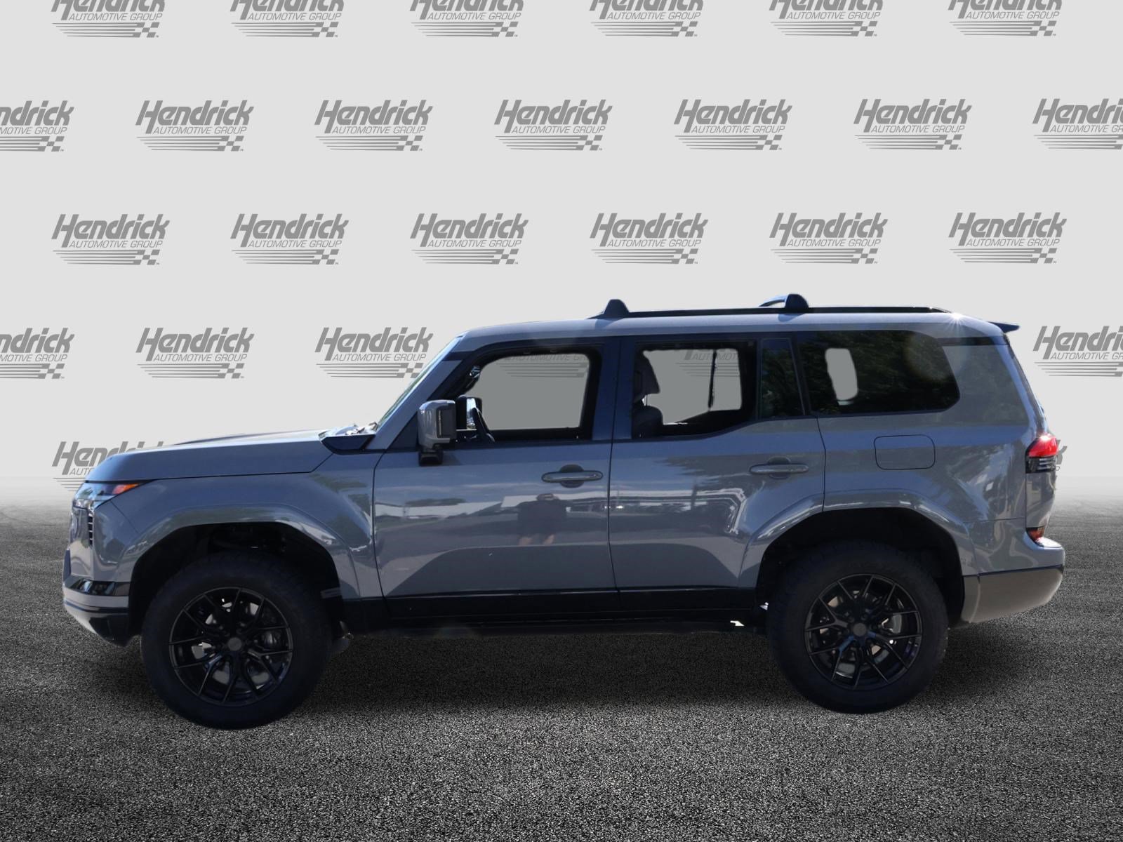 Used 2024 Lexus GX 550 w/ Accessory Package (2T) AWD/4WD image 6