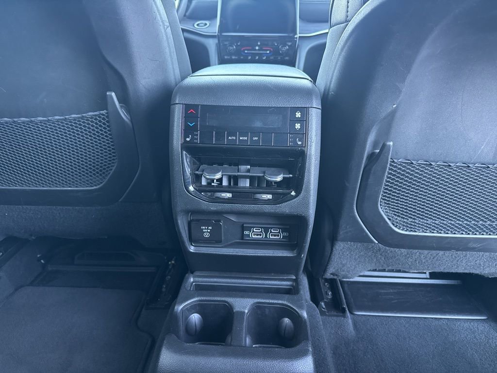 Used 2023 Jeep Grand Cherokee L Limited image 20