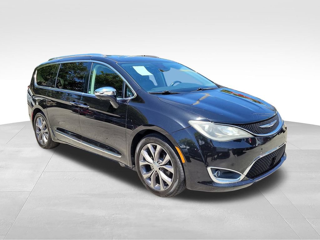 Used 2018 Chrysler Pacifica Limited w/ Advanced Safetytec Group FWD image 1