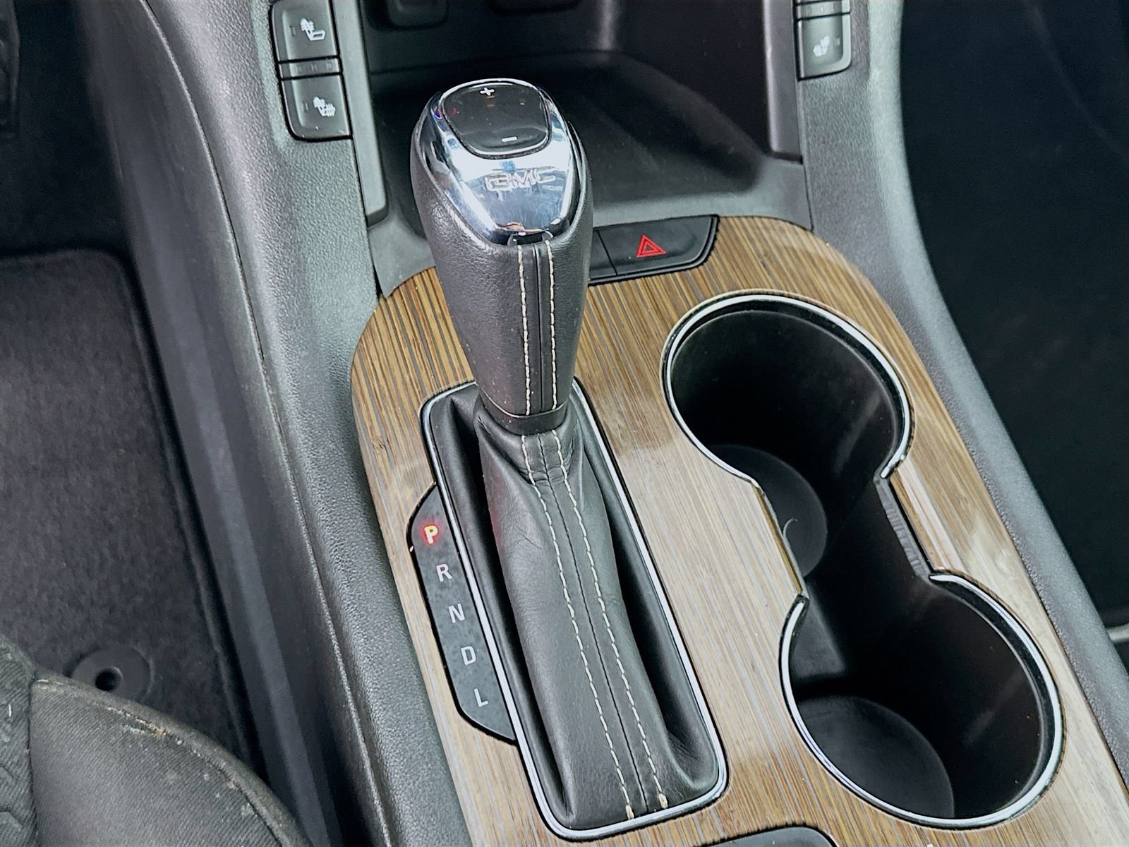 Used 2019 GMC Acadia SLE FWD image 16