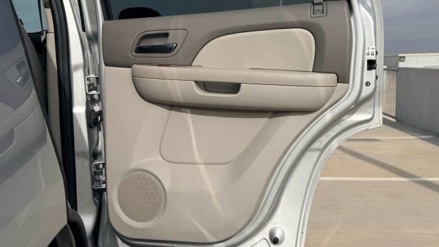 Used 2013 Chevrolet Tahoe LTZ image 16