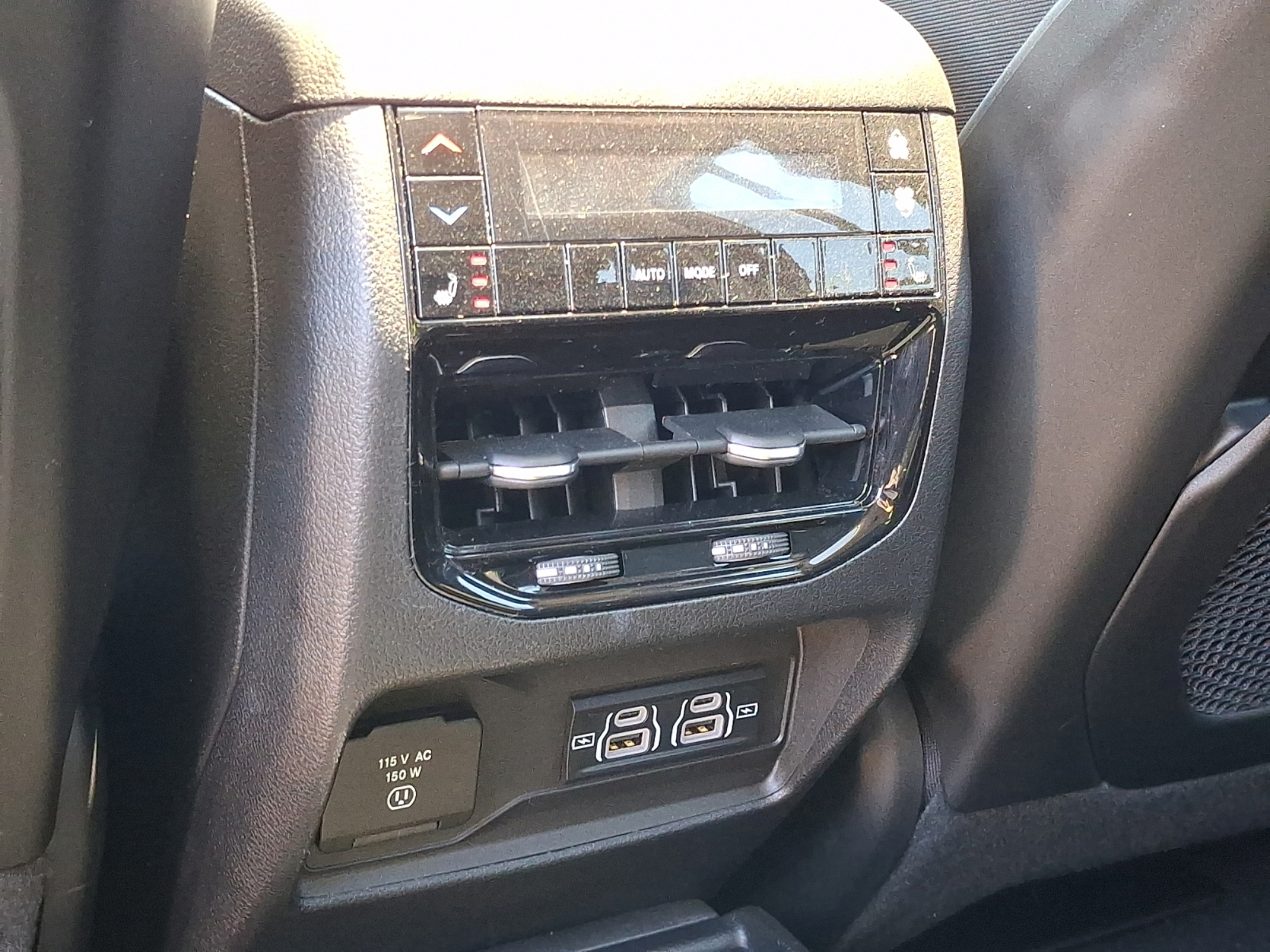 Certified 2023 Jeep Grand Cherokee L Limited w/ Black Appearance Package AWD/4WD image 20