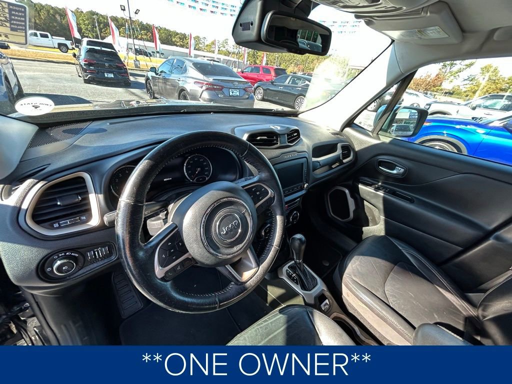 Used 2017 Jeep Renegade Limited image 2