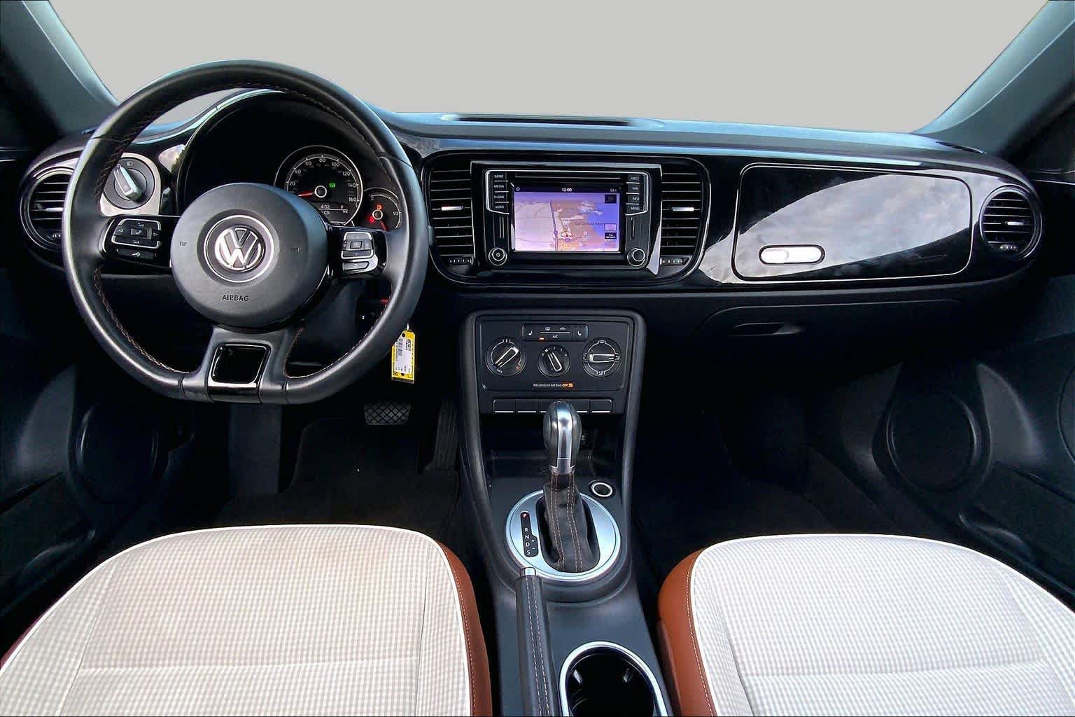 Used 2017 Volkswagen Beetle 1.8T Classic FWD image 15