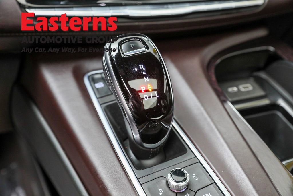 Used 2021 Cadillac Escalade ESV Premium Luxury Platinum image 13