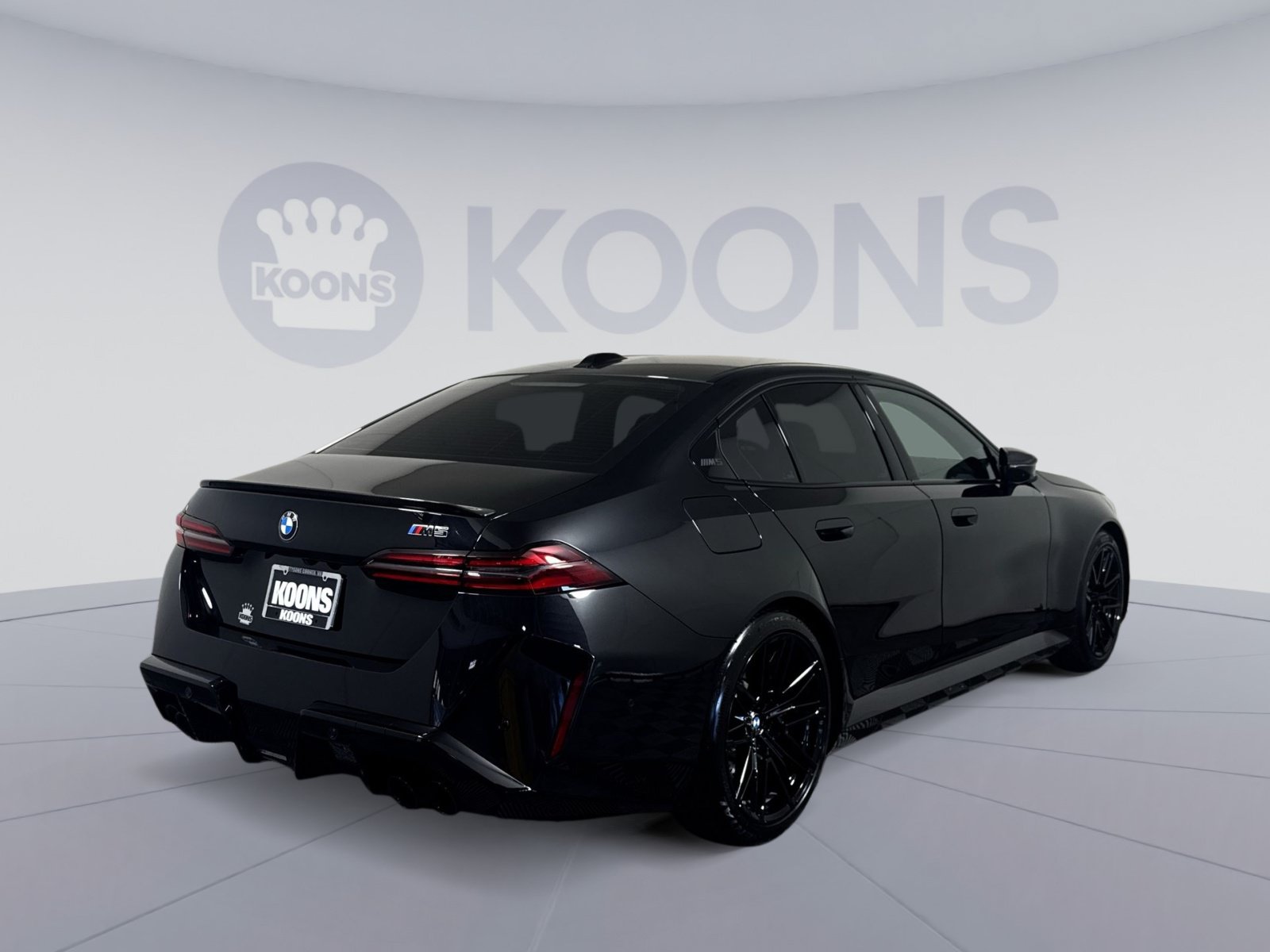 Used 2026 BMW M5 w/ Carbon Package AWD/4WD image 7