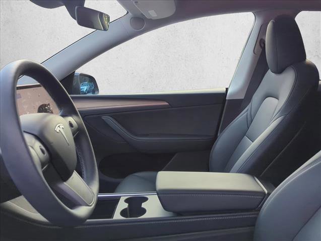 Used 2024 Tesla Model Y Long Range image 10