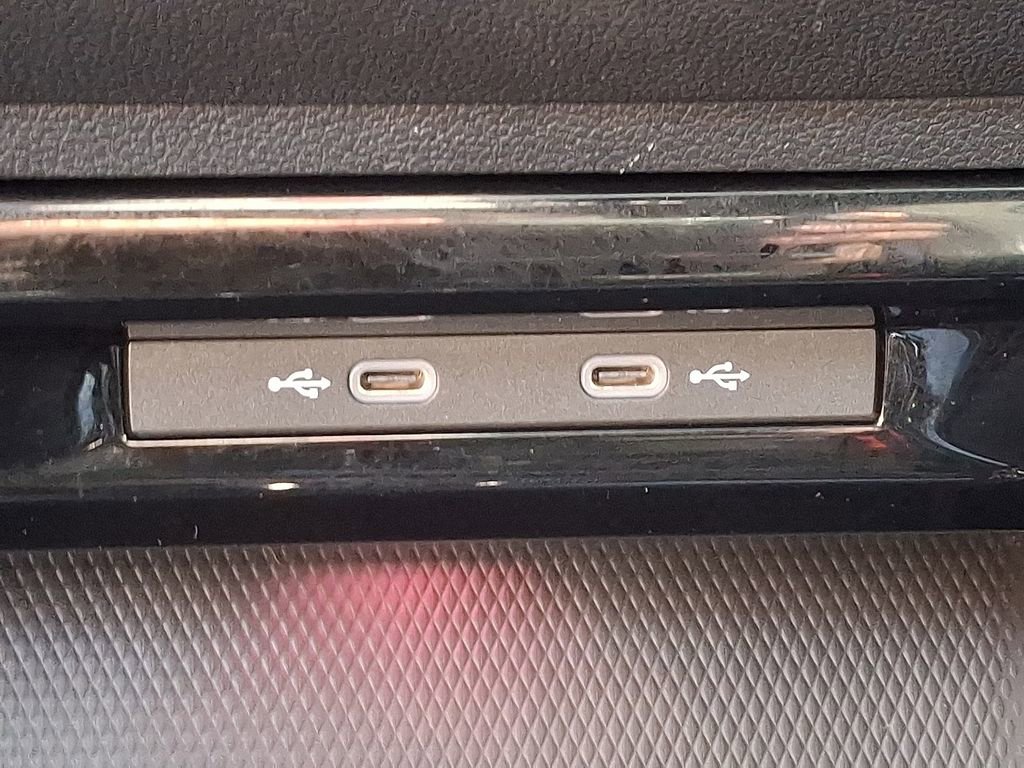 Used 2024 Volkswagen Golf R image 24