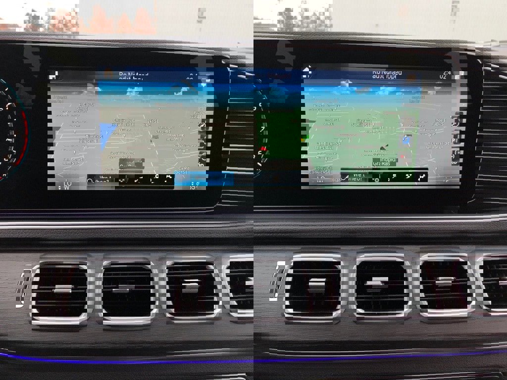 Used 2022 Mercedes-Benz GLE 350 4MATIC w/ Premium Package image 28