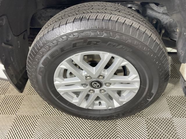 Used 2025 Toyota Sequoia SR5 AWD/4WD image 10
